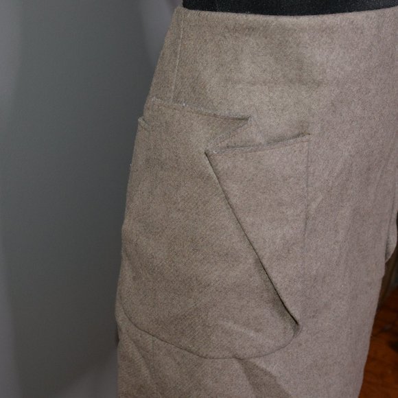 COS Taupe Wool Mini Skirt with Pleated Pockets Sz 6 - Picture 6 of 8